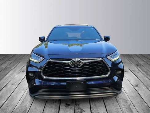 Used 2022 Toyota Highlander Platinum FWD image 8