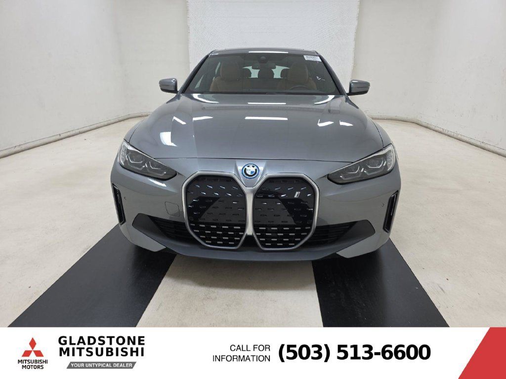 Used 2023 BMW i4 eDrive35 RWD image 4