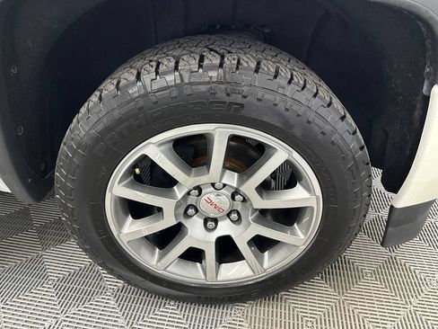Used 2016 GMC Sierra 1500 Denali w/ Enhanced Driver Alert Package AWD/4WD image 14