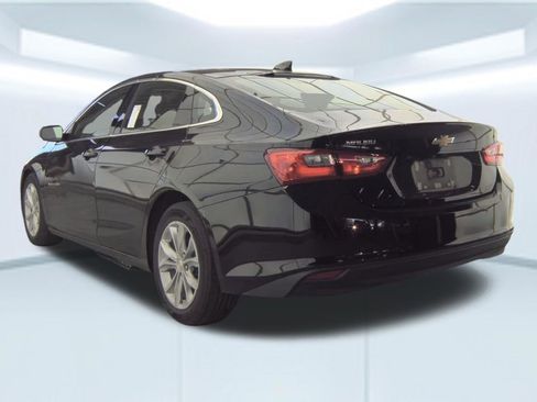 Used 2025 Chevrolet Malibu LT FWD image 4