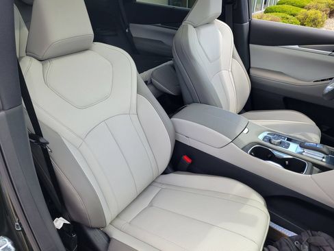Certified 2026 INFINITI QX60 Luxe w/ Cargo Package AWD/4WD image 44