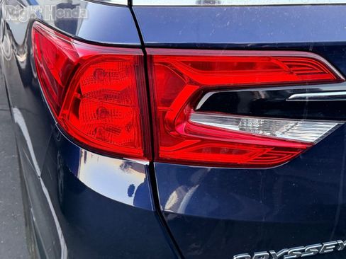 Used 2024 Honda Odyssey EX image 13