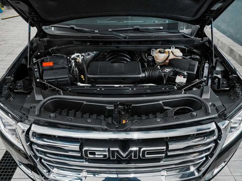 Used 2023 GMC Yukon SLT w/ SLT Premium Package image 43