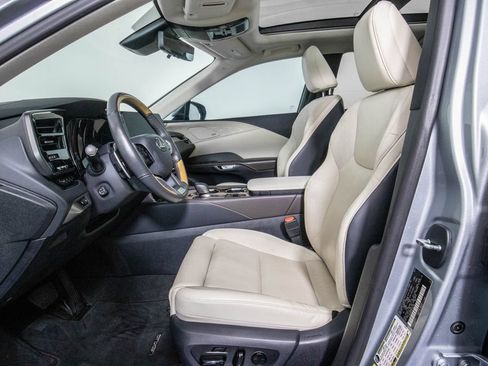 Used 2024 Lexus RX 350 FWD w/ Convenience Package image 10