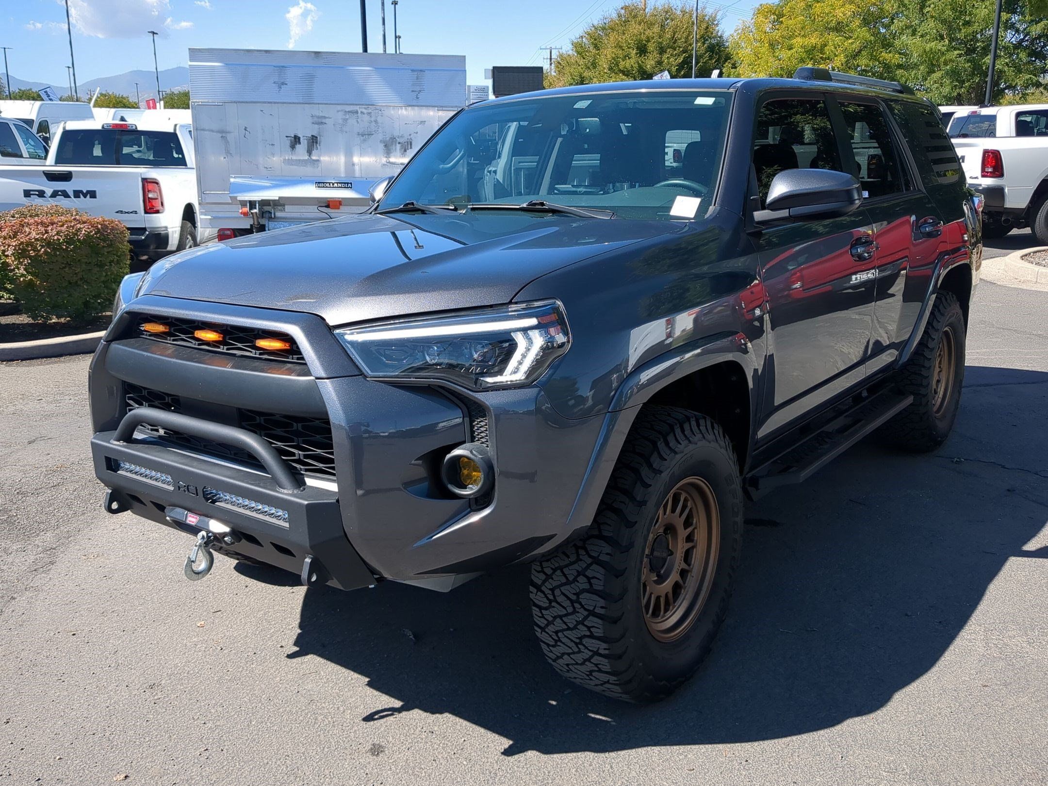 Used 2023 Toyota 4Runner SR5 AWD/4WD image 10