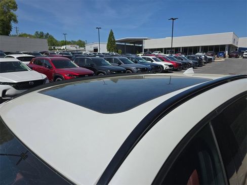 Used 2025 MAZDA CX-50 AWD 2.5 Hybrid w/ Weather Package image 13
