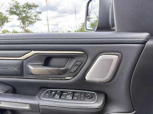 Used 2021 RAM 1500 Limited AWD/4WD image 14