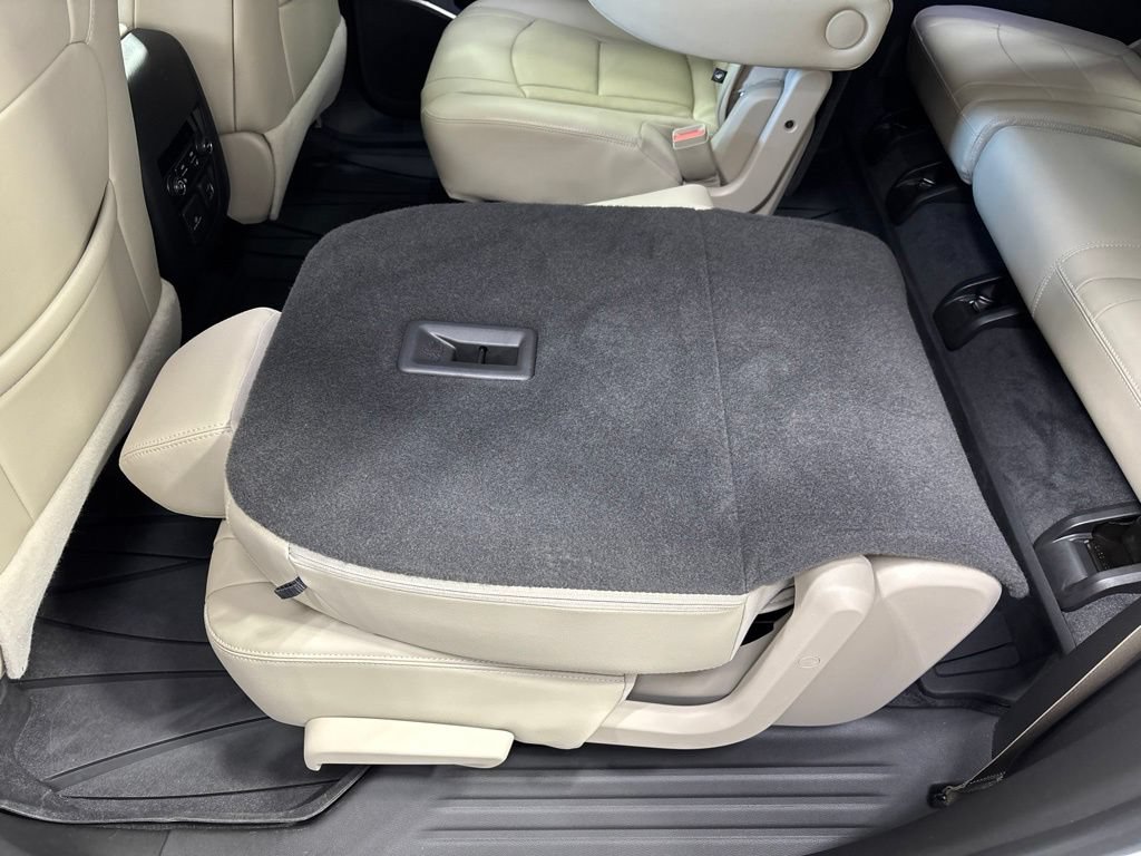 Used 2021 Buick Enclave Premium w/ Surround and Sites Package AWD/4WD image 53