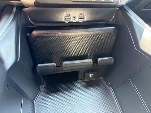 Used 2025 RAM 1500 Big Horn AWD/4WD image 31