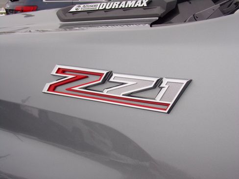 Used 2024 Chevrolet Silverado 3500 LTZ w/ LTZ Premium Package image 12