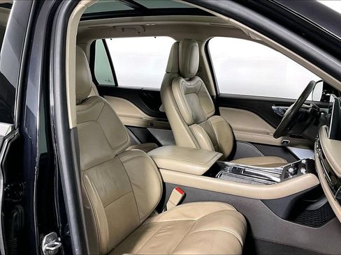 Used 2021 Lincoln Aviator Reserve w/ Equipment Group 201A RWD image 7