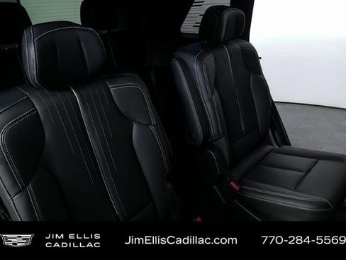 Certified 2026 Cadillac Vistiq Sport image 21