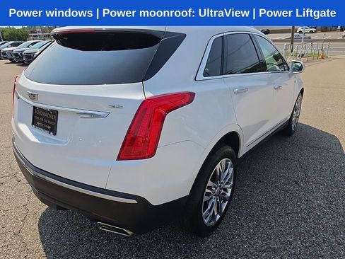 Used 2017 Cadillac XT5 Premium Luxury AWD/4WD image 4