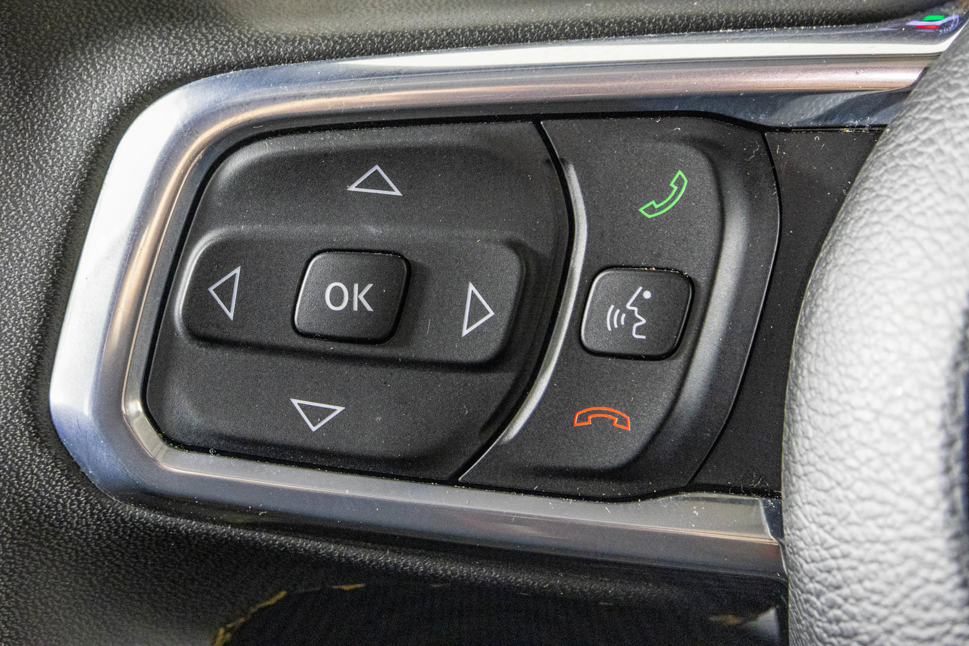 Used 2024 Jeep Wrangler Unlimited Sahara AWD/4WD image 31