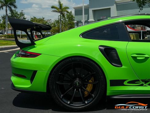 Used 2019 Porsche 911 GT3 RS w/ Weissach Package RWD image 66