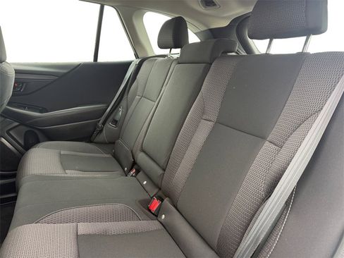 Used 2021 Subaru Outback 2.5i image 14