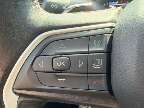 Used 2022 Jeep Grand Cherokee Limited AWD/4WD image 20