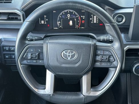 Certified 2025 Toyota 4Runner SR5 RWD image 25