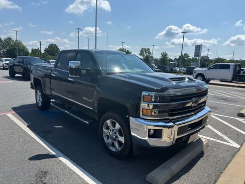 Used 2019 Chevrolet Silverado 2500 LTZ w/ Duramax Plus Package AWD/4WD image 2