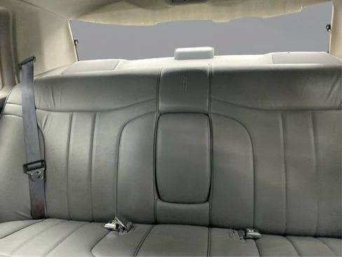 Used 1994 Lincoln Town Car Signature RWD image 20
