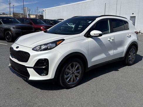 Used 2022 Kia Sportage Nightfall Edition w/ Nightfall Fwd Premium Package image 8