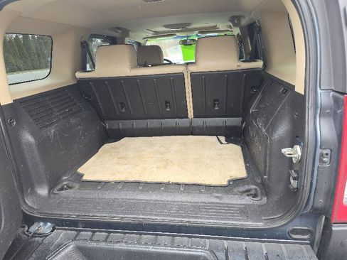 Used 2007 HUMMER H3 Adventure image 15