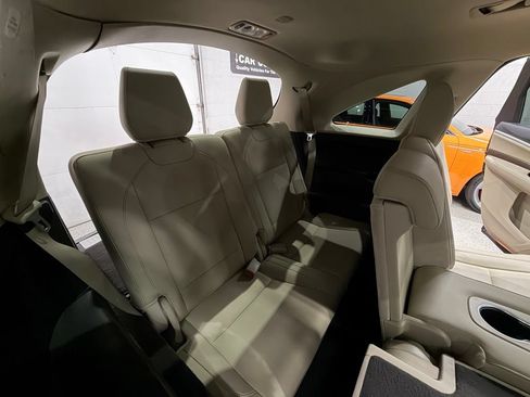 Used 2019 Acura MDX SH-AWD image 32