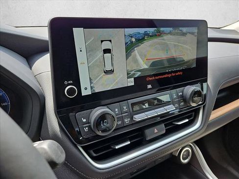 Used 2025 Toyota Grand Highlander AWD image 14