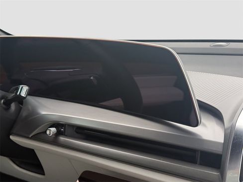 Used 2026 Cadillac Vistiq Luxury image 14