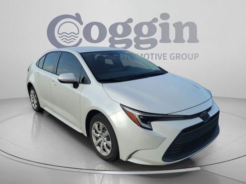 Used 2023 Toyota Corolla LE FWD image 7