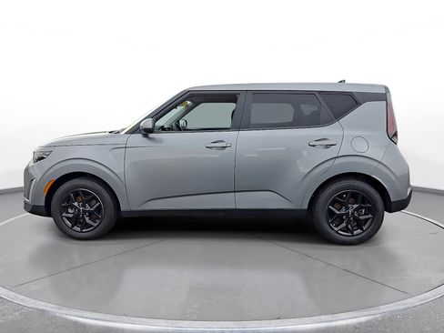Used 2023 Kia Soul LX w/ Option Group 015 FWD image 5