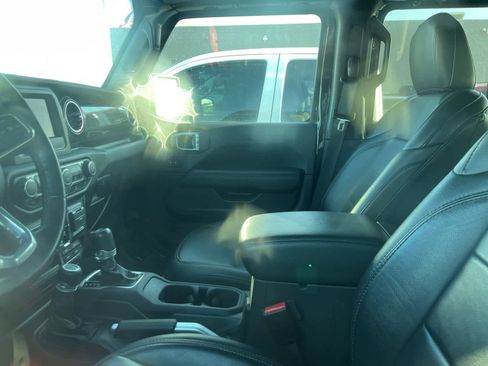 Used 2021 Jeep Wrangler Unlimited Sahara image 25