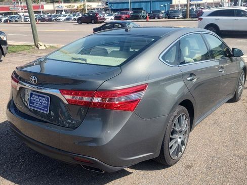Used 2014 Toyota Avalon XLE Touring FWD image 3