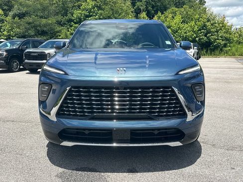 New 2026 Buick Enclave Avenir w/ Super Cruise Package FWD image 3