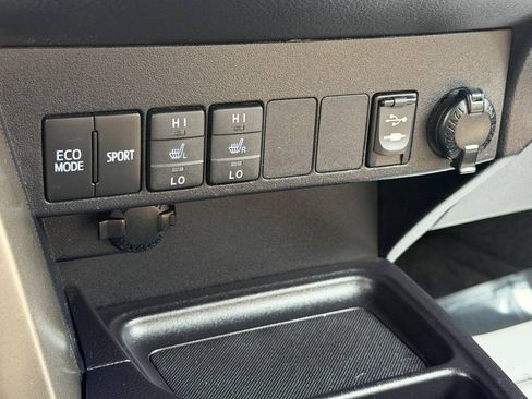 Used 2013 Toyota RAV4 Limited AWD/4WD image 47