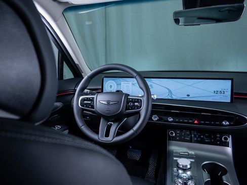 Used 2026 Genesis GV70 2.5T image 14