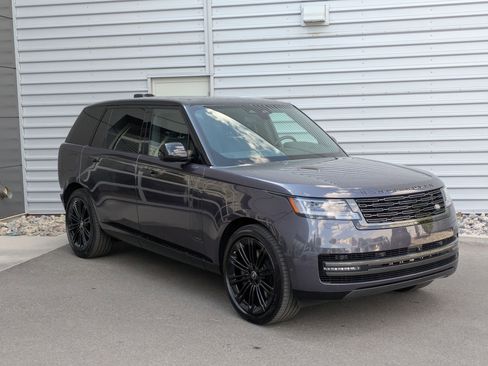 New 2025 Land Rover Range Rover Long Wheelbase Autobiography image 7