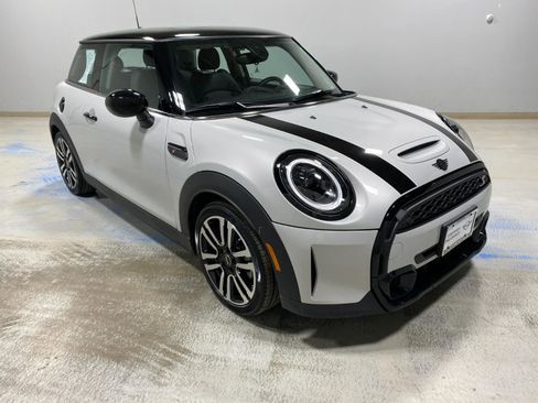 Used 2023 MINI Cooper S image 4