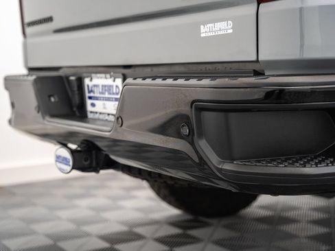 Used 2024 Chevrolet Silverado 1500 ZR2 w/ Technology Package AWD/4WD image 10