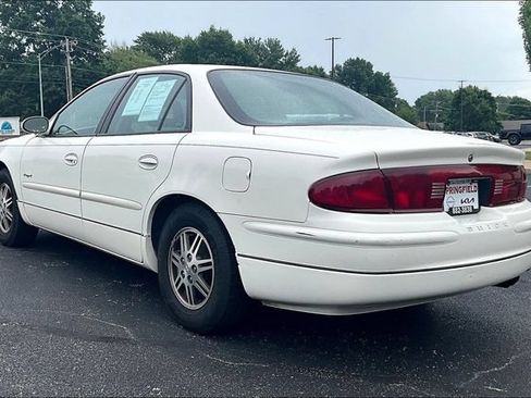 Used 2001 Buick Regal LS w/ Luxury Pkg FWD image 3