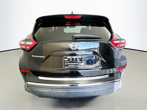 Used 2021 Nissan Murano S image 6