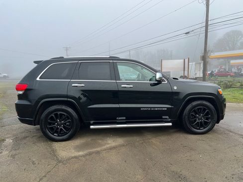 Used 2015 Jeep Grand Cherokee Overland w/ Advanced Technology Group image 16