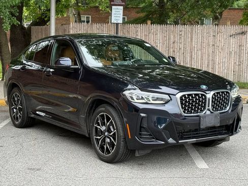 Certified 2023 BMW X4 xDrive30i w/ M Sport Package AWD/4WD image 3