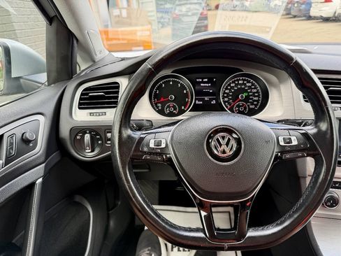 Used 2017 Volkswagen Golf SE FWD image 36