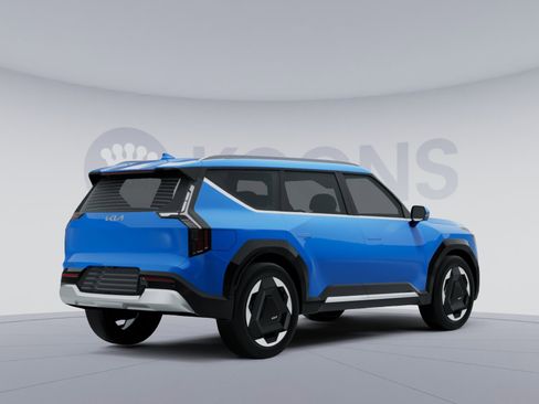 Used 2024 Kia EV9 Land AWD/4WD image 4