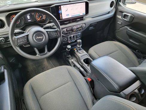 Certified 2025 Jeep Wrangler Sport AWD/4WD image 38