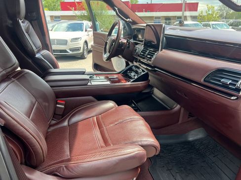Used 2019 Lincoln Navigator Black Label AWD/4WD image 25