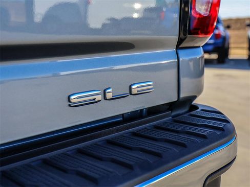New 2026 GMC Sierra 2500 SLE w/ Preferred Package image 10