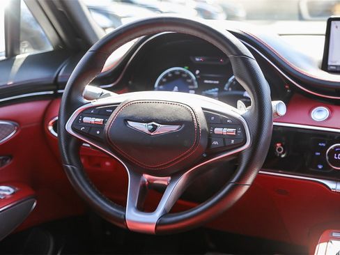 Used 2023 Genesis GV70 2.5T w/ Sport Prestige Package image 15