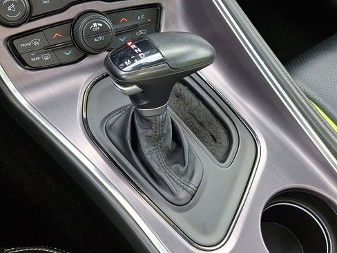 Used 2015 Dodge Challenger R/T Scat Pack w/ Technology Group image 16